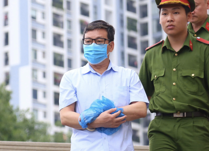 Ông Lê Duy Thành, cựu chủ tịch tỉnh Vĩnh Phúc, sau phiên tòa ngày 11/7. Ảnh: Phạm Dự
