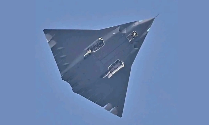 Tiêm kích J-36 Trung Quốc trong bức ảnh đăng hôm 28/3. Ảnh: X/DD_Geopolitics