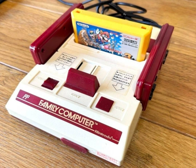 Một mẫu máy game NES. Ảnh: The Verge