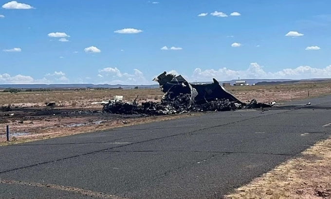 Hiện trường rơi máy bay cứu thương ở bang Arizona, Mỹ ngày 5/8. Ảnh: Sở Cảnh sát Navajo