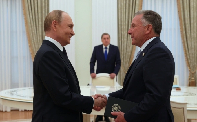 Tổng thống Putin bắt tay với ông Witkoff tại Điện Kremlin hôm 6/8. Ảnh: Điện Kremlin