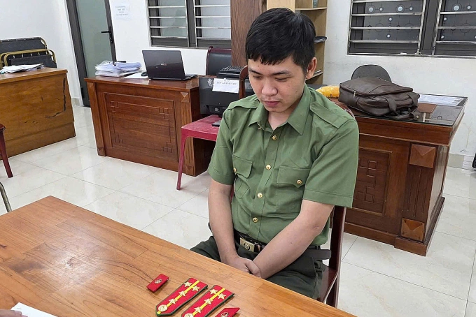Nghi phạm Nguyễn Thành Phúc tại cơ quan công an. Ảnh: Công an cung cấp