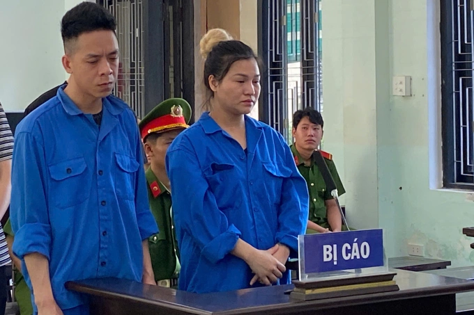 Hoàng Văn Đạt và Lưu Thị Trúc tại phiên tòa. Ảnh: Vạn An