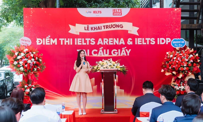 Bà Lê Muôn Xuân, Giám đốc Quốc gia kỳ thi IELTS IDP Việt Nam phát biểu tại sự kiện. Ảnh: IDP
