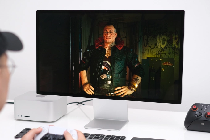 Đồ họa và cốt truyện hấp dẫn trên Cyberpunk 2077. Ảnh: Tuấn Hưng