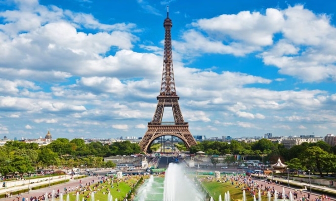 Tháp Eiffel ở Paris, Pháp. Ảnh: Independent