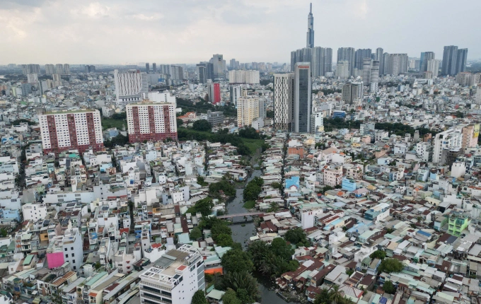 Khu nhà ổ chuột cạnh rạch Xuyên Tâm, năm 2022. Ảnh: Quỳnh Trần