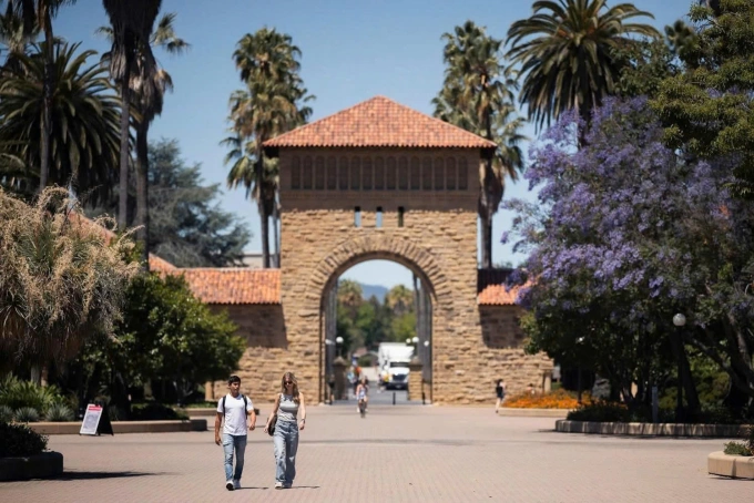 Một góc khuôn viên Đại học Stanford, Mỹ. Ảnh: Stanford University Fanpage