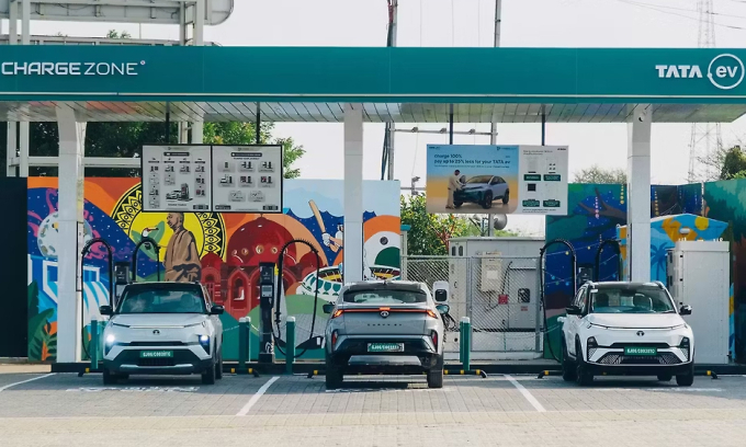 Một trạm sạc xe điện của hãng Tata. Ảnh: Carwale