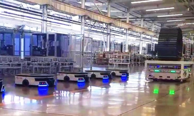 Các xe nâng hạ tự động do Guozi Robotics sản xuất. Ảnh: Guozi Robotics