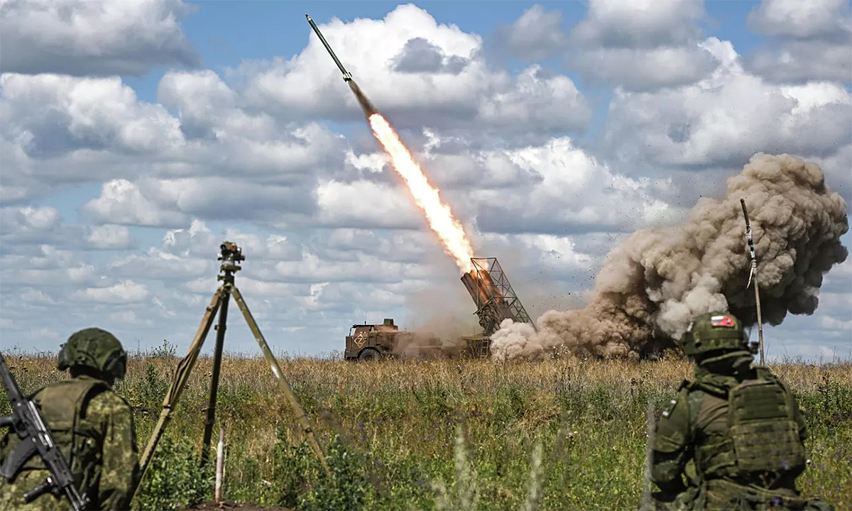Thủng phòng tuyến, Ukraine đối mặt hiểm cảnh ở mặt trận Pokrovsk