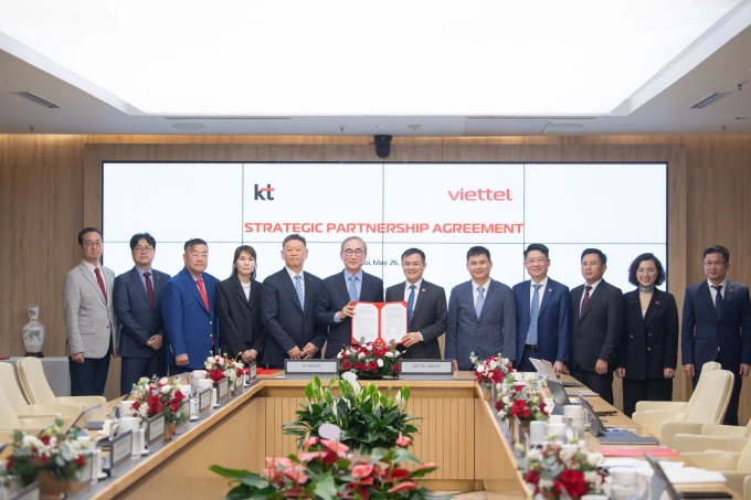 Buổi làm việc và ký hợp tác chiến lược giữa Viettel và tập đoàn KT. Ảnh: Viettel