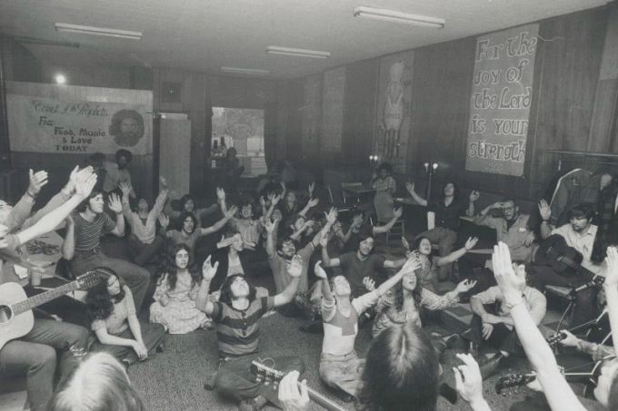 Một cuộc họp của hội Children of God tại Canada năm 1972. Ảnh: Toronto Star