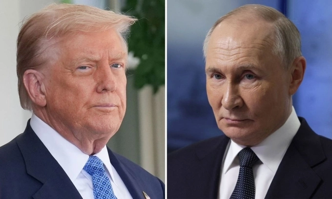 Tổng thống Mỹ Donald Trump (trái) và người đồng cấp Nga Vladimir Putin. Ảnh: CNN