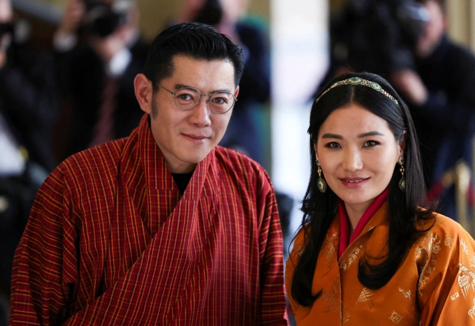 Quốc vương Bhutan Jigme Khesar Namgyel Wangchuck và Hoàng hậu Jetsun Pema tại Điện Buckingham, London, Anh, ngày 5/5/2023. Ảnh: Reuters