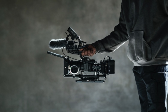 Mẫu máy quay FX2 thuộc dòng Cinema Line. Ảnh: Sony