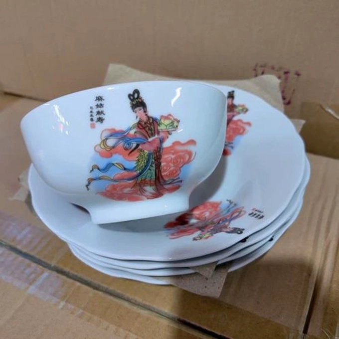 Cô tiên trên đĩa được gọi là Ma Cô tiên nữ.