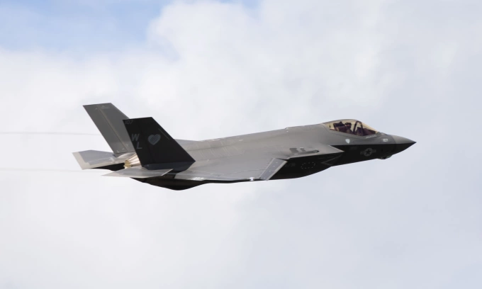 Tiêm kích F-35 Mỹ bay tại bang Alaska hôm 22/7. Ảnh: US Marine