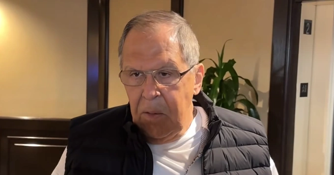Ngoại trưởng Nga Sergey Lavrov trả lời truyền thông ngày 15/8. Ảnh: Bộ Ngoại giao Nga