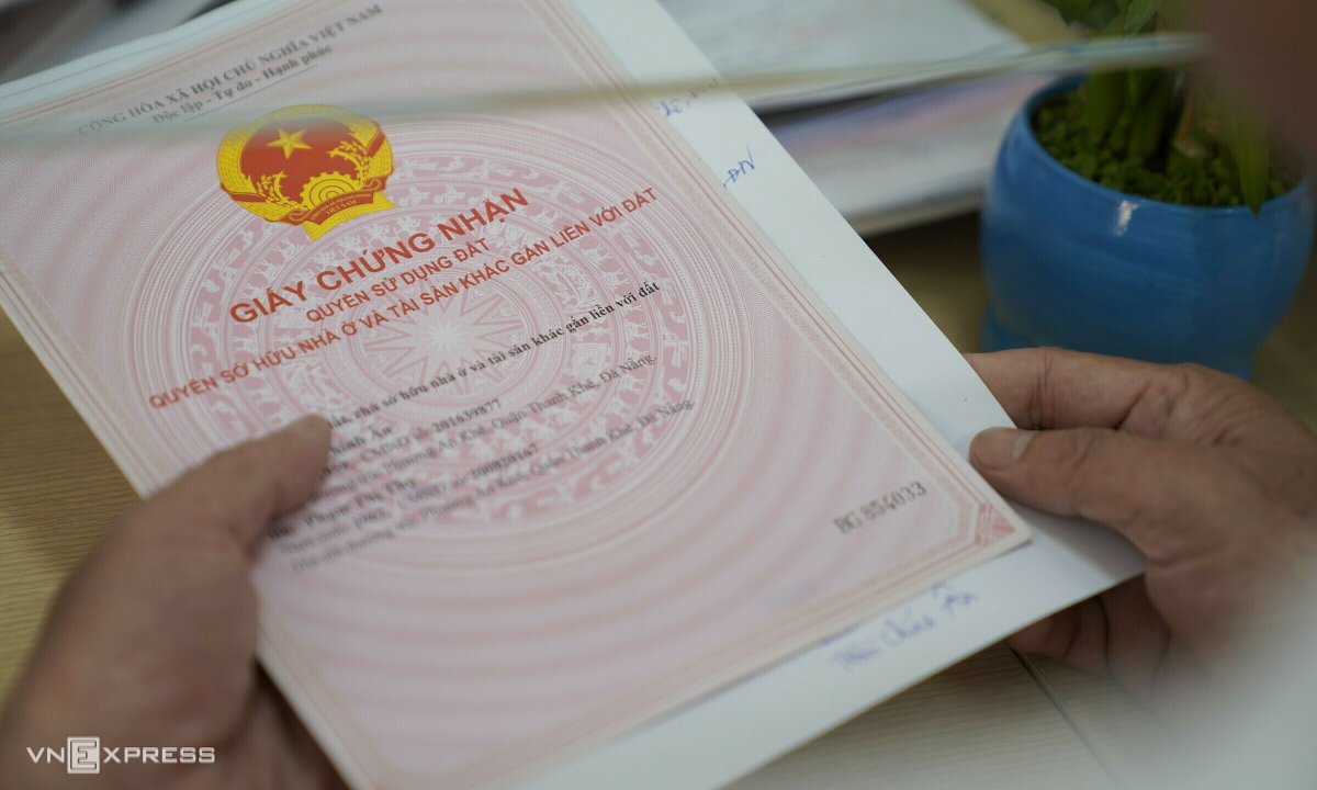 Mua chung đất, khi bán phần của mình có phải báo với đồng sở hữu?