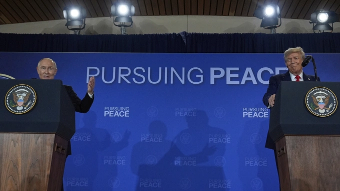 Ông Trump và ông Putin tại cuộc họp báo chung sau hội nghị thượng đỉnh ở Alaska ngày 15/8. Ảnh: AP
