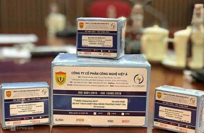Bộ kit xét nghiệm Covid-19 của Công ty Việt Á. Ảnh: BN