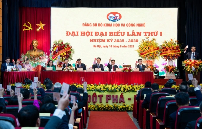 Đại hội Đại biểu lần thứ I, nhiệm kỳ 2025-2030 của Đảng bộ Bộ Khoa học và Công nghệ khai mạc chiều 16/8, tại Hà Nội. Ảnh: Đình Tùng