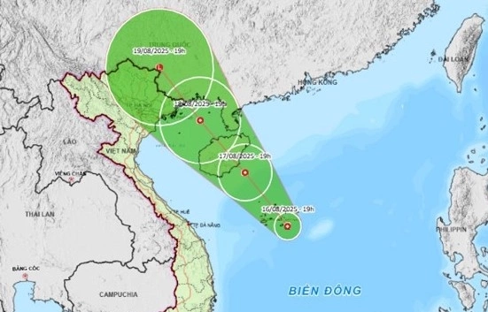 Dự báo hướng đi và vùng ảnh hưởng của áp thấp nhiệt đới. Ảnh: NCHMF