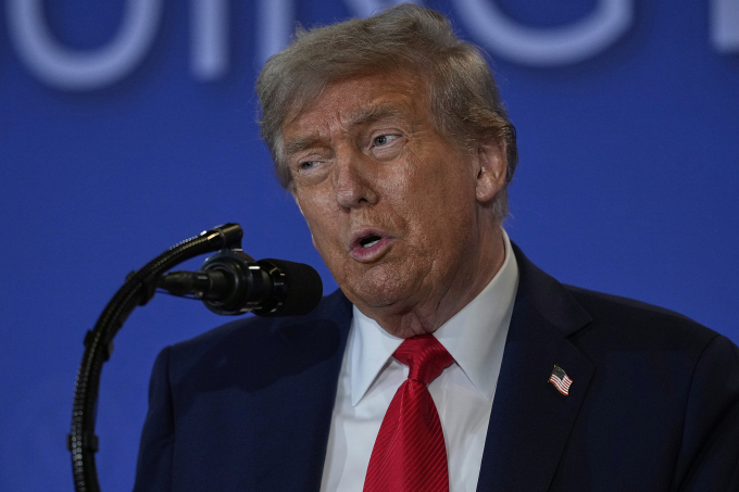 Ông Trump phát biểu trong họp báo chung với ông Putin tại Alaska ngày 15/8. Ảnh: AP