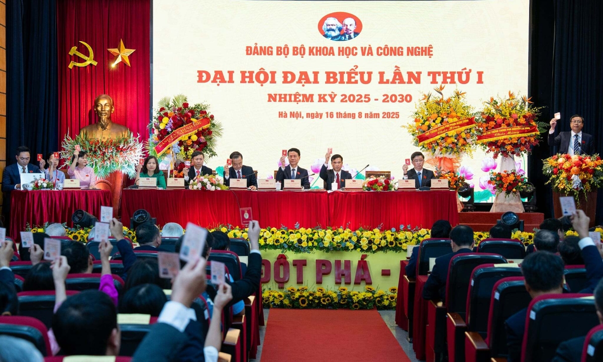 Chuyển dịch để khoa học công nghệ, đổi mới sáng tạo thành động lực trung tâm