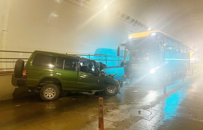 Hiện trường vụ tai nạn, rạng sáng 18/8. Ảnh: Sơn Thủy