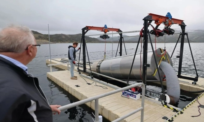 Nguyên mẫu khoang khử mặn của công ty OceanWell. Ảnh: Allen J. Schaben
