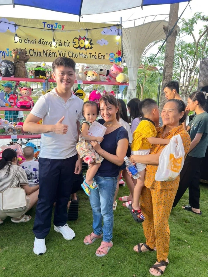 Long khi thực hiện dự án Toy Joy. Ảnh: Nhân vật cung cấp