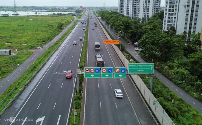 Một đoạn cao tốc Hà Nội - Ninh Bình. Ảnh: Việt An