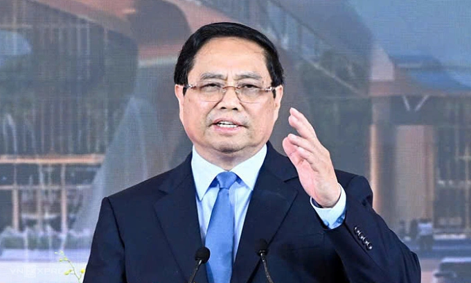 Thủ tướng Phạm Minh Chính phát biểu tại lễ khánh thành, khởi công 250 công trình, sáng 19/8. Ảnh: Giang Huy