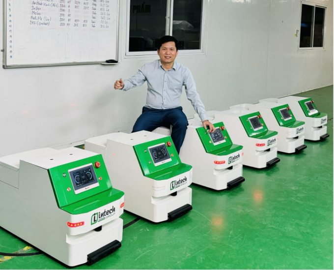 Các mẫu robot được doanh nghiệp của ông Thắng tự nghiên cứu, thiết kế và sản xuất trong nước. Ảnh: Intech