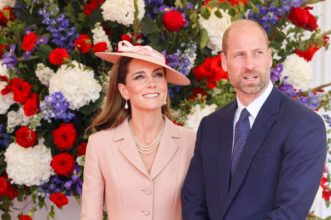 Vợ chồng Thái tử Anh William trong lễ đón Tổng thống Pháp và phu nhân tại lâu đài Windsor ngày 8/7. Ảnh: AFP