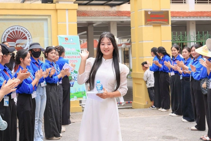Thí sinh thi năng khiếu vào trường Đại học Sư phạm Hà Nội 2. Ảnh: Fanpage trường