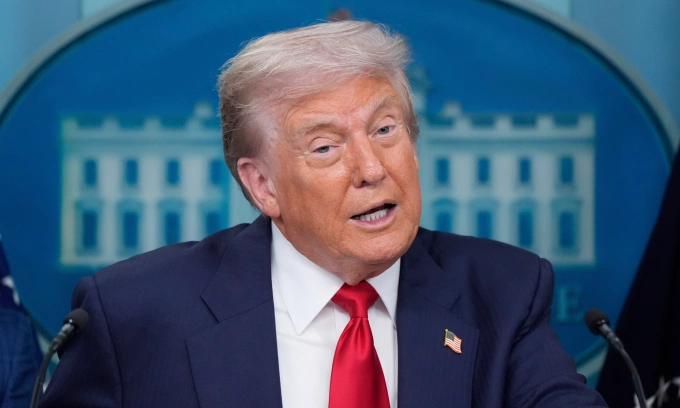 Tổng thống Trump tại cuộc họp báo ở Nhà Trắng hôm 11/8. Ảnh: AP