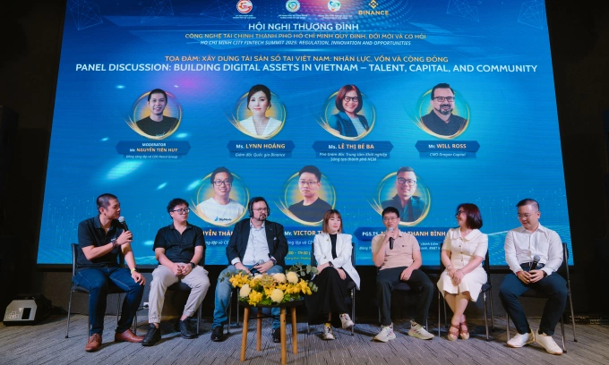 Các diễn giả trong tọa đàm ngày 23/8, tại Trung tâm Đổi mới sáng tạo TP HCM. Ảnh: Thế Trung