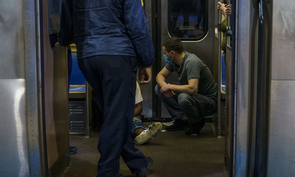 Những người cao tuổi Chicago sa vào vòng xoáy fentanyl