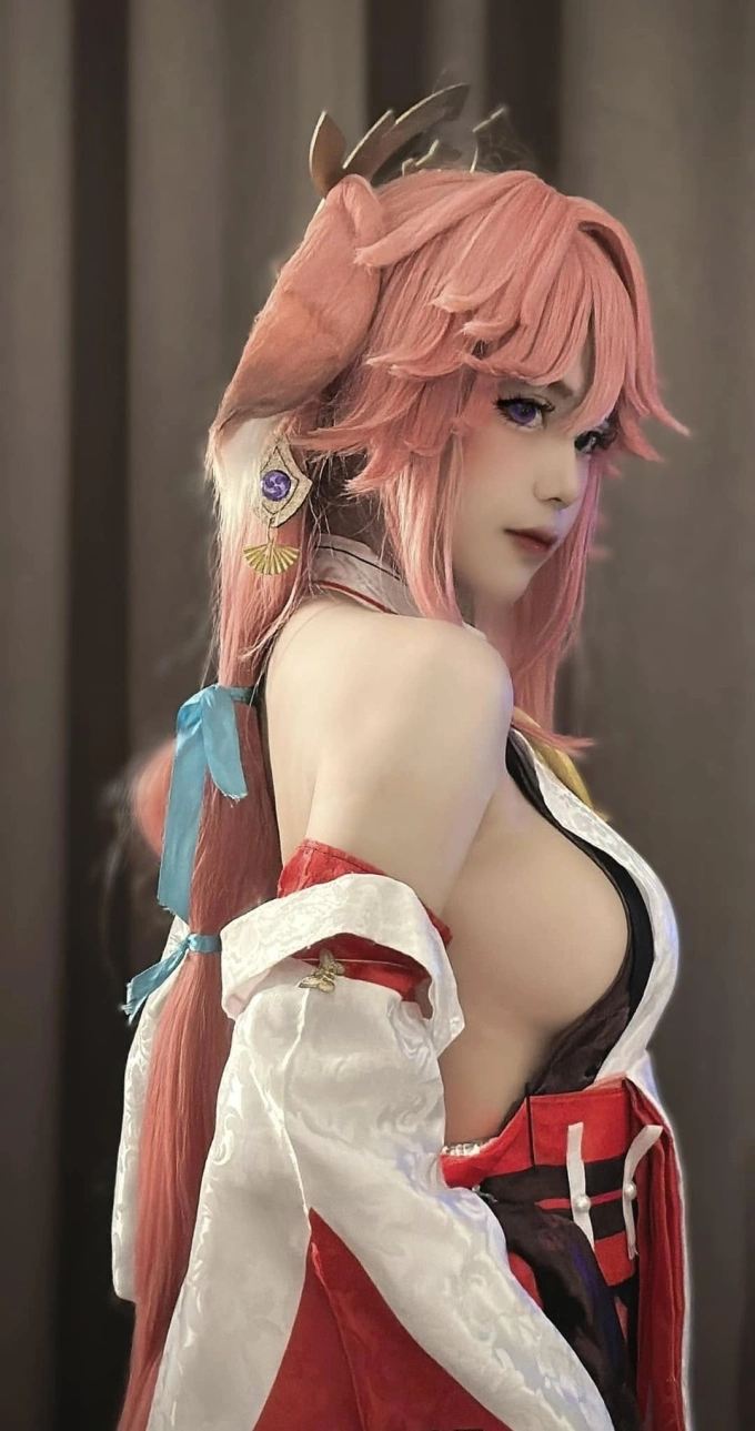 Sexy là phong cách thường thấy ở các bộ cosplay của Yugi.