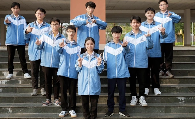 Đội tuyển học sinh giỏi quốc gia môn Vật lý, năm học 2024-2025, của tỉnh Bắc Ninh. Ảnh: Fanpage trường THPT chuyên Bắc Ninh