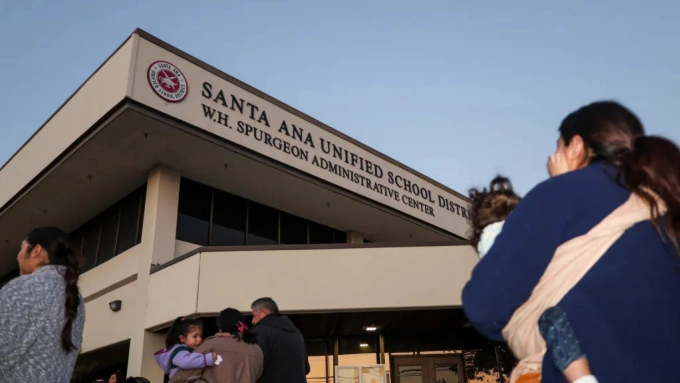 Tòa trụ sở Học khu Santa Ana Thống nhất ở quận Cam, bang California. Ảnh: Voice of OC