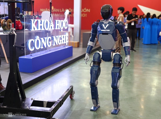 Robot trong gian hàng của Bộ Khoa học và Công nghệ.