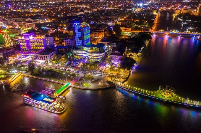 Bến Ninh Kiều về đêm. Ảnh: Vũ Khánh