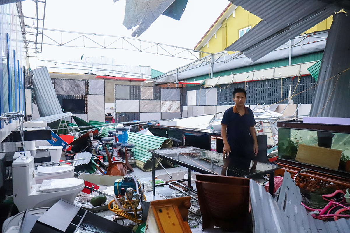 Người miền Trung lo bão dồn dập