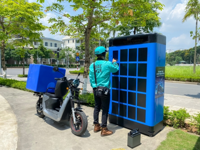 Một trạm đổi pin cho xe máy điện của Selex ở TP HCM. Ảnh: Selex Motor