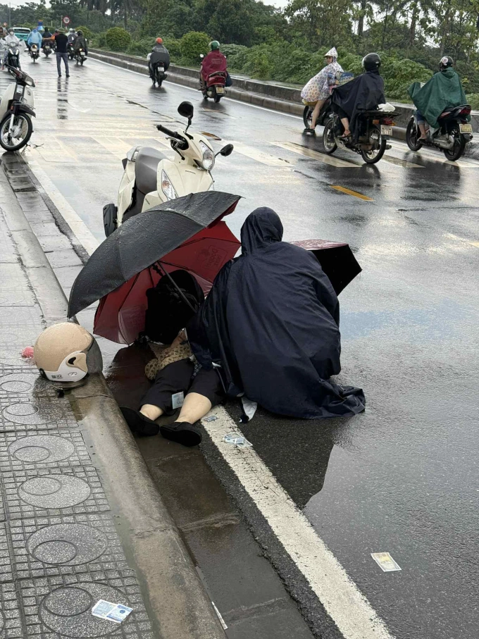 Hiện trường vụ sét đánh. Ảnh: Ngọc Ánh