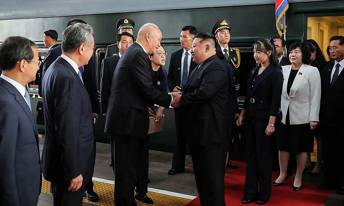 Con gái tháp tùng ông Kim Jong-un tới Trung Quốc